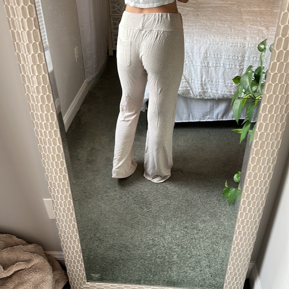 Pink lotus comfy pants - Picture 2 of 2